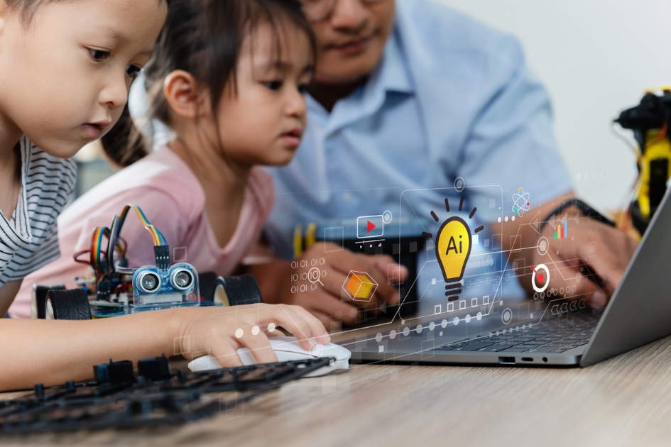 0-12 歲不同年齡的 AI 共學策略