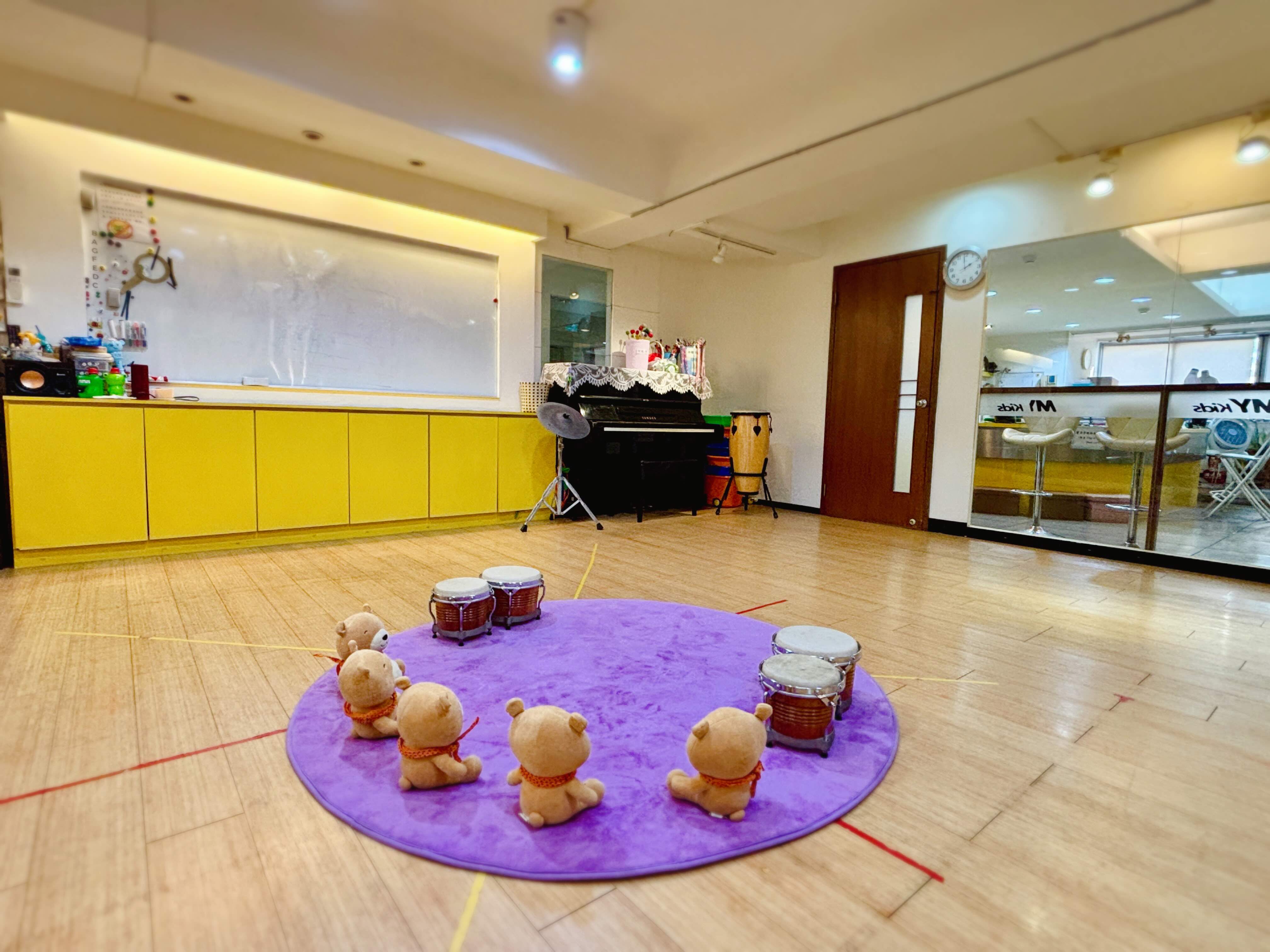 美育中興授權教室教室一角｜0–3 歲親子音樂律動